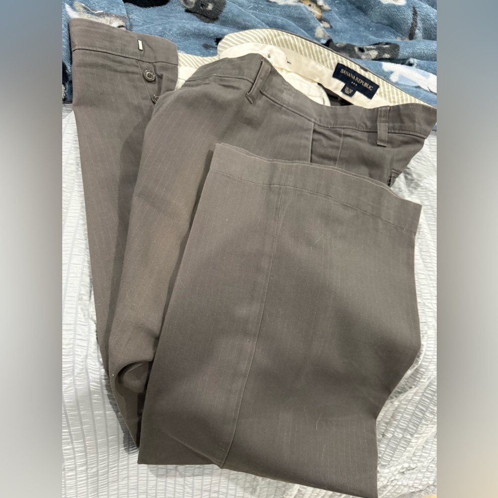 Gray/Brown Bañana Republic Slacks